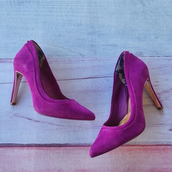 Ted‎ Baker Fuchsia Sayu Pointed Toe Suede Pump Stilleto Heels Size 5US - Picture 1 of 11